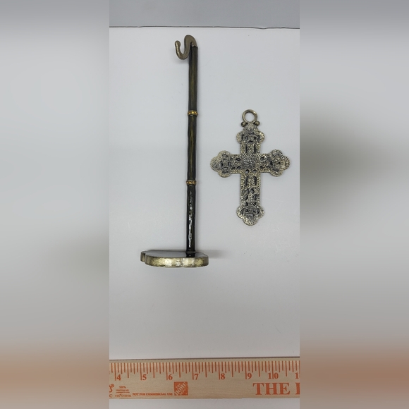 Olivia Riegel Designer Enamel Cross with Swarovski Crystals, Stand included. - Picture 7 of 11